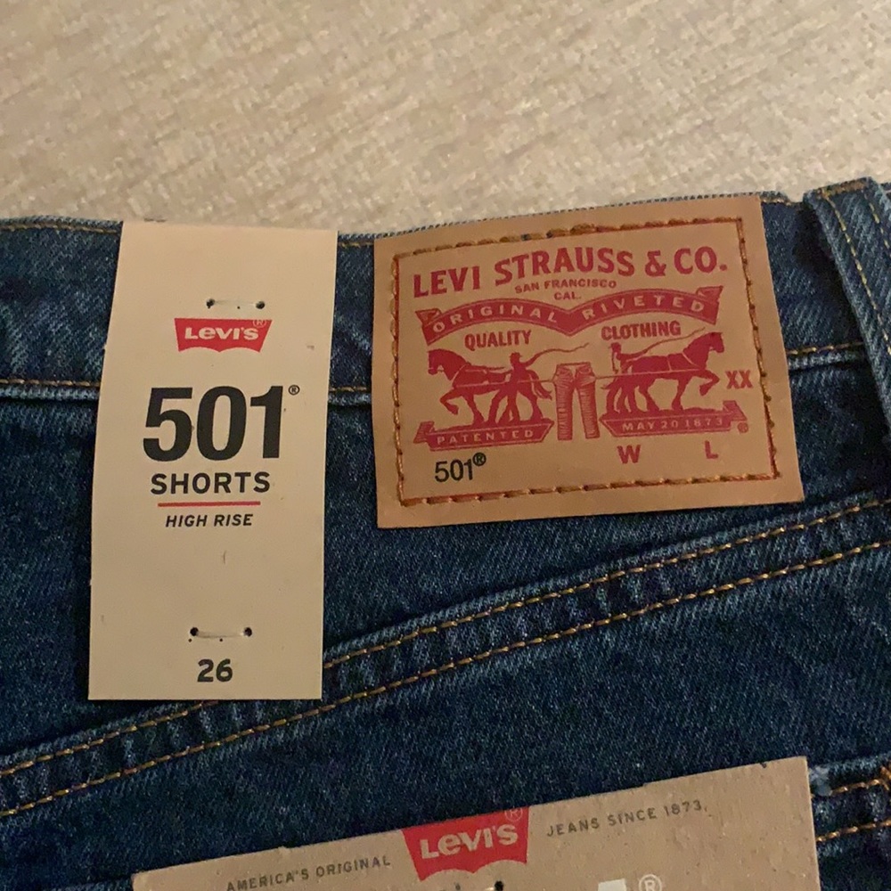 Levi shorts - Picture 4 of 7